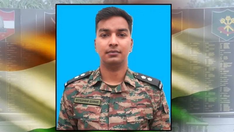 কাশ্মিরে অভিযানে গিয়ে গভীর খাদে পড়ে ভারতীয় সেনাবাহিনীর লেফটেন্যান্ট নিহত