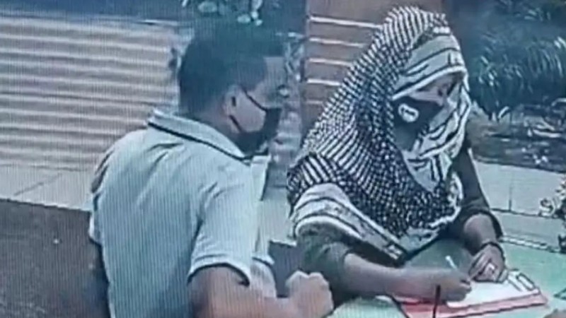 হোটেলে সাবেক ইউপি সদস্যের রহস্যজনক মৃত্যু: সিসিটিভি ফুটেজে নাটকীয় মোড়, নারী হেফাজতে