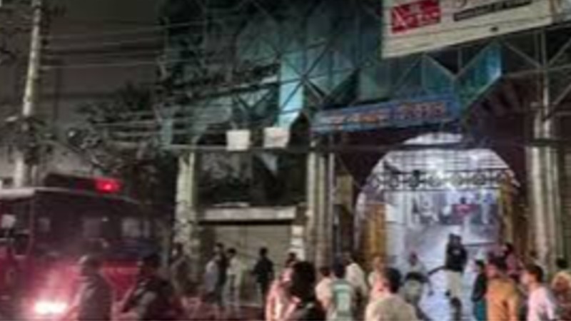 কাঁটাবনে বহুতল ভবনে আগুনে ২ জনের মৃত্যু