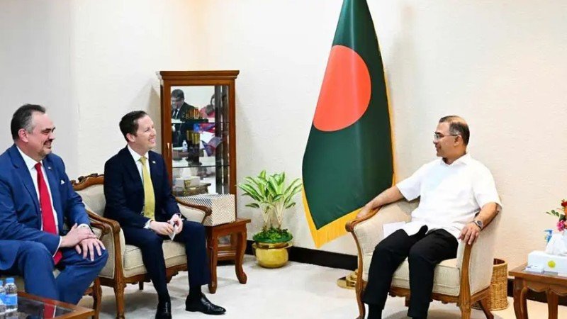 প্রধানমন্ত্রীর সঙ্গে যুক্তরাষ্ট্রের বিশেষ দূত সার্জিও গরের সাক্ষাৎ