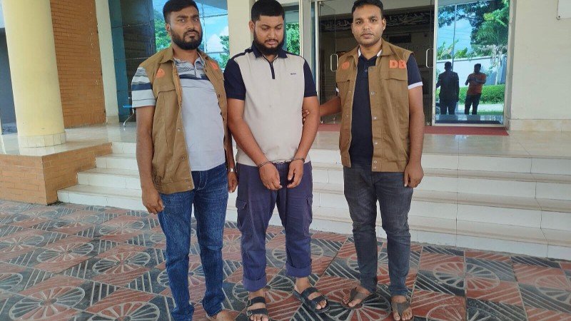 মাদারীপুরে মানব পাচারের গডফাদার এনামুল মাতুব্বর গ্রেফতার