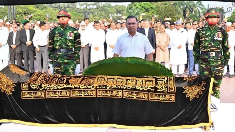 আব্দুল হাই সিকদারের জানাজায় প্রধানমন্ত্রীর অংশগ্রহণ ও সমবেদনা প্রকাশ