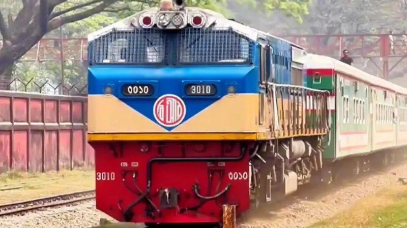 ফেনীতে বরাদ্দ ৪৭ আসন, কক্সবাজারের ট্রেনের টিকিট যেন সোনার হরিণ