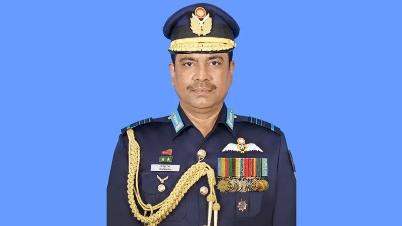 সাবেক বিমান বাহিনী প্রধান হান্নান কাতারে গ্রেপ্তার