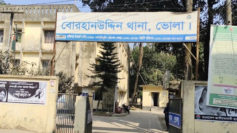 বিদ্যুৎস্পৃষ্ট বাবাকে বাঁচাতে গিয়ে দুই ছেলের মৃত্যু, হাসপাতালে বাবা