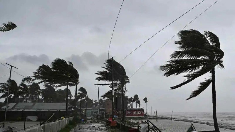 ৮ অঞ্চলে ঝড়ের আভাস